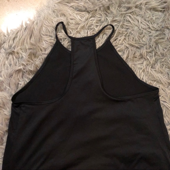 Old Navy Active Top🤸🏻‍♀️ - Picture 3 of 3